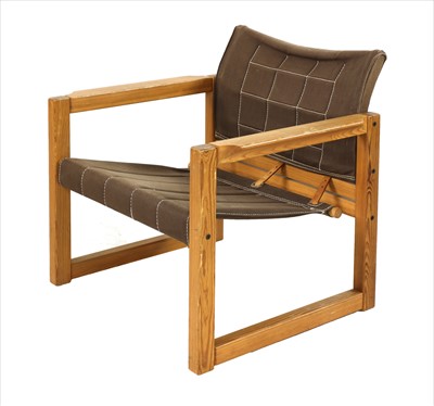 Lot 316 - A pine lounge chair