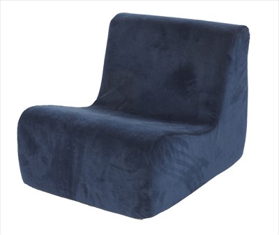 Lot 371 - A blue velvet chair