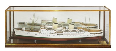 Lot 609 - A 1:8 scale model of a passenger liner, 'Venus'