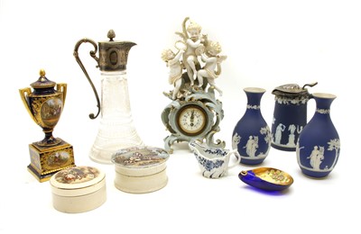 Lot 1297 - A collection of ceramics