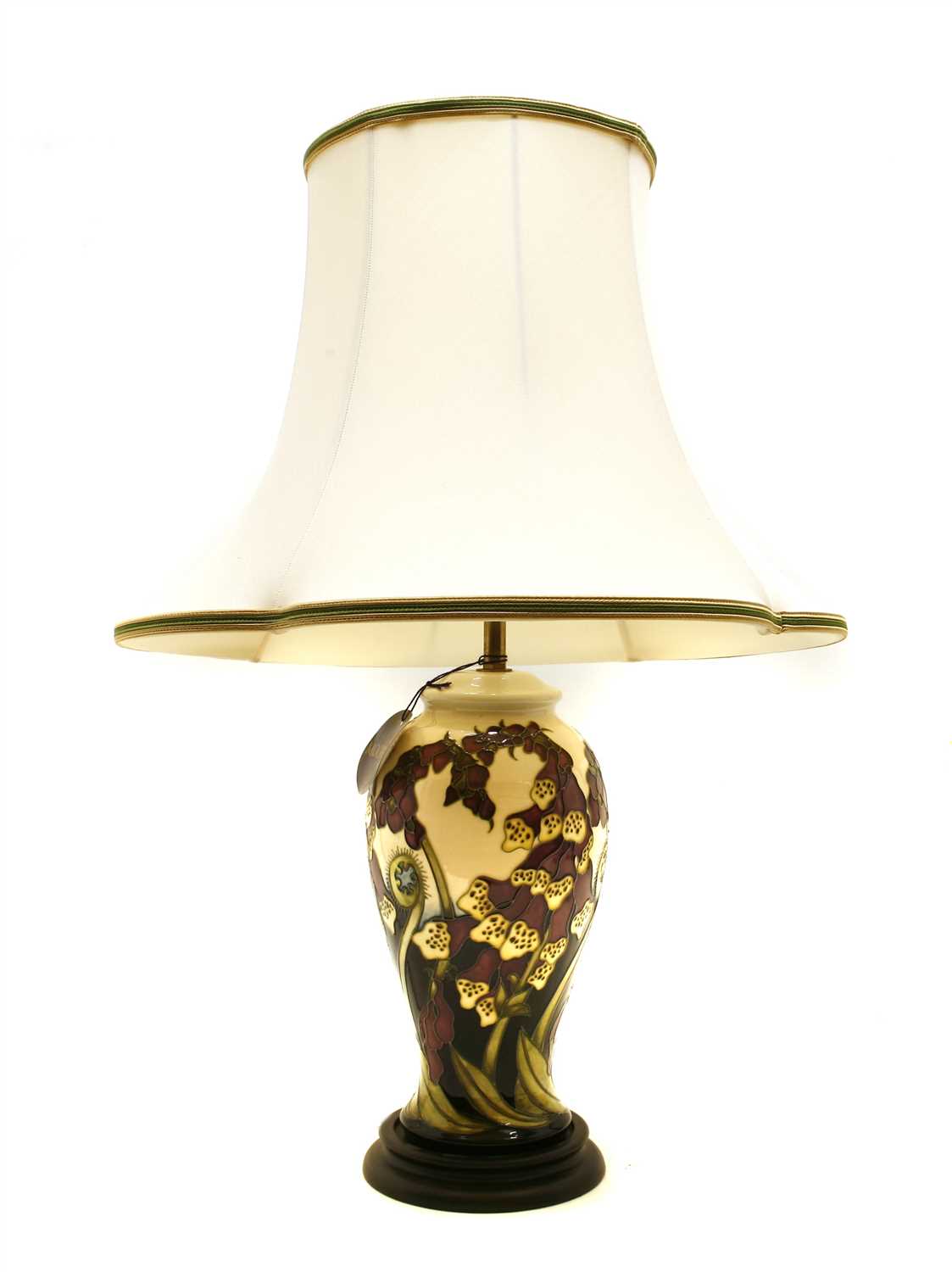 Lot 1432 - A Moorcroft pottery table lamp