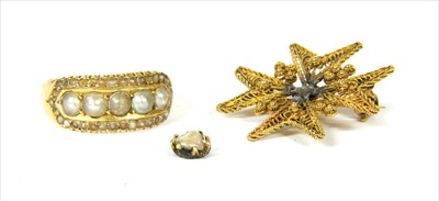 Lot 4 - A Victorian gold split pearl ring