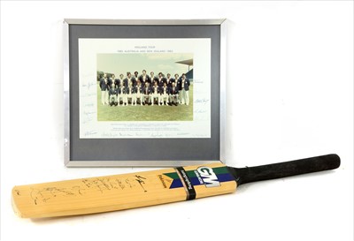 Lot 201 - 1- Cricket Bat: PAKISTAN 1999 cricket world cup