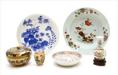Lot 170 - A collection of Chinese and Japanese ceramics