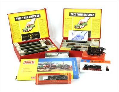 Lot 519 - Hornby Dublo set 2024