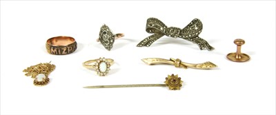 Lot 189 - A quantity of 9ct jewellery
