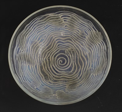 Lot 213 - A Lalique opalescent glass 'Dauphins' bowl