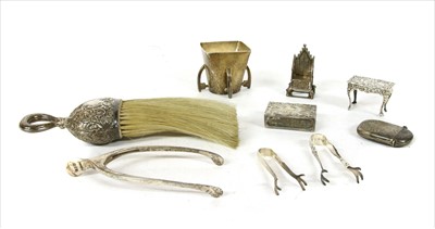 Lot 197 - A collection of silver items