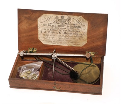 Lot 1096 - A mahogany cased coin scale
