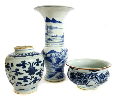 Lot 587A - A collection of Chinese blue and white