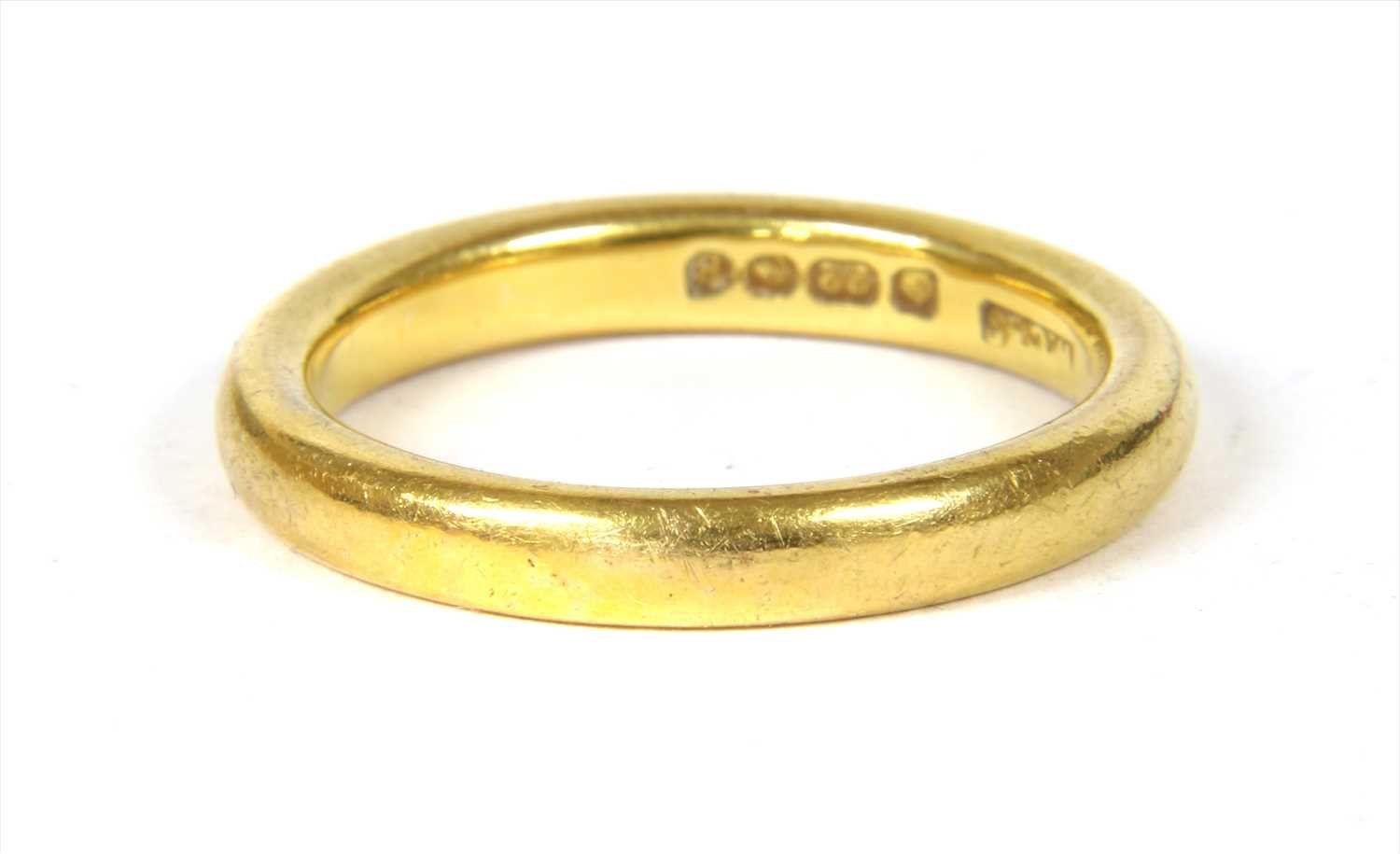 Lot 46 - A 22ct gold wedding ring