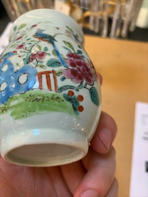 Lot 18 - An English porcelain mug