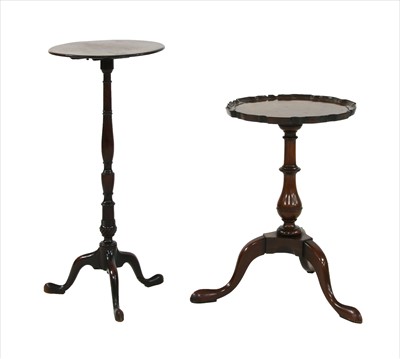 Lot 419 - A George III style mahogany wine table