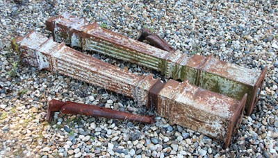 Lot 114 - A pair of cast iron columns