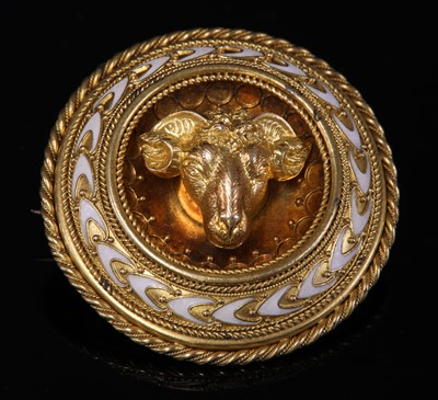 Lot 36 - A Victorian Archaeological Revival gold and enamel brooch, c.1860