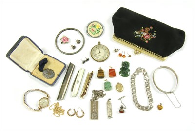 Lot 90 - A quantity of assorted jewellery