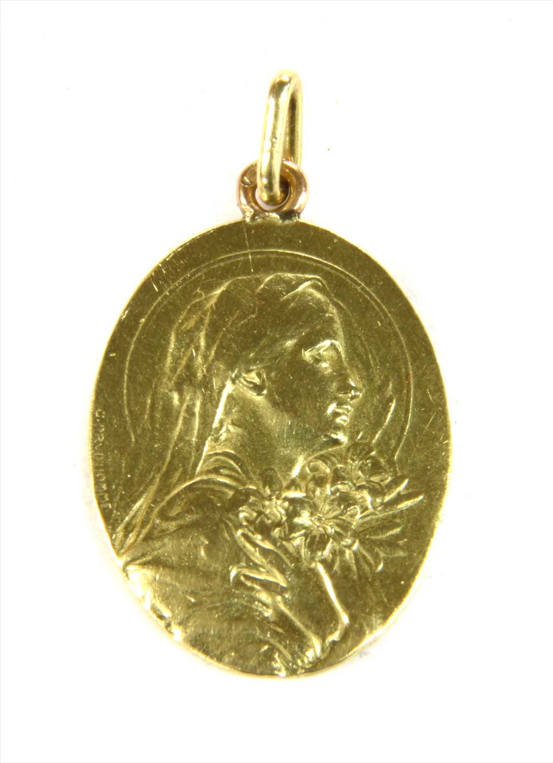 Lot 25 - An Art Nouveau gold medallion