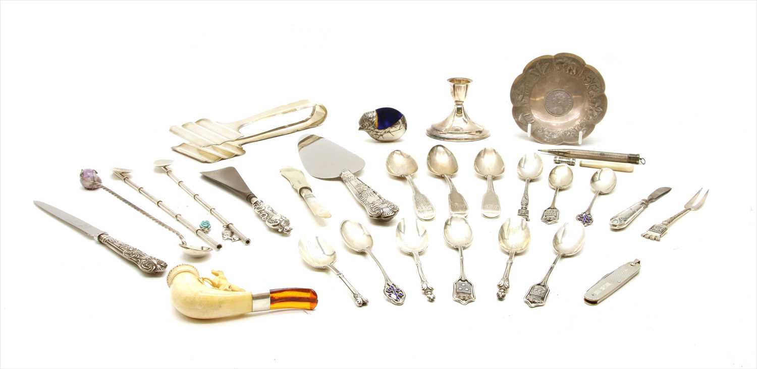 Lot 103 - A collection of silver items