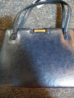 Lot 1004 - A vintage Gucci blue leather Handbag