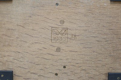 Lot 251 - An oak tray