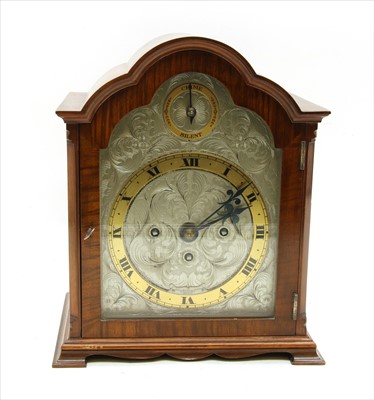 Lot 290 - A Georgian style mahogany cased mantel clock