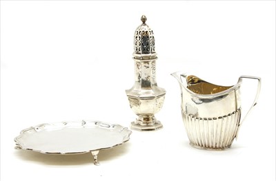Lot 150 - An early 20th century silver sugar caster
