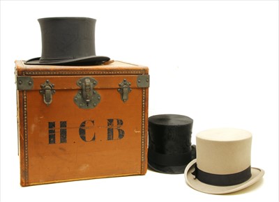 Lot 236 - A GA Dunn & Co hat box