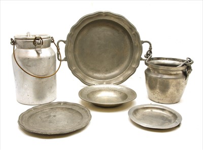 Lot 265 - A large collection of pewter wares