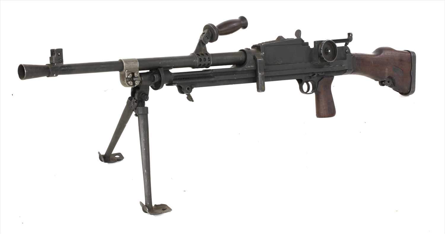 Lot 341 - A MK 1 INGLIS BREN GUN