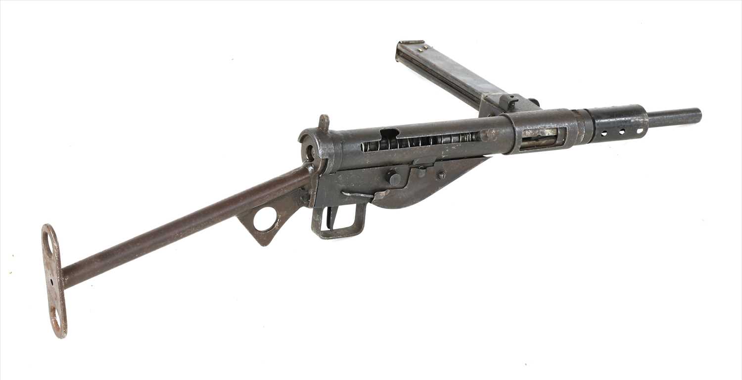 Lot 337 - A MK2 STEN GUN