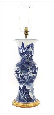 Lot 185 - A Chinese blue and white vase