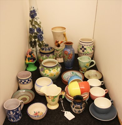 Lot 228 - A collection of decorative ceramics