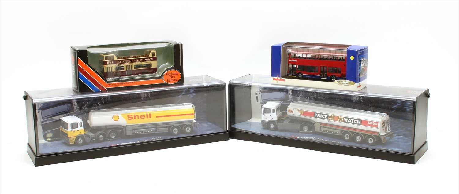 Lot 282 - A collection of model vehicles