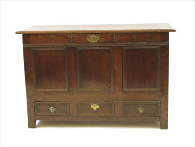 Lot 501 - An oak coffer