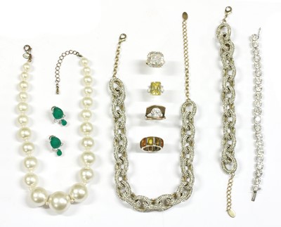 Lot 414 - A quantity of silver and costume jewellery