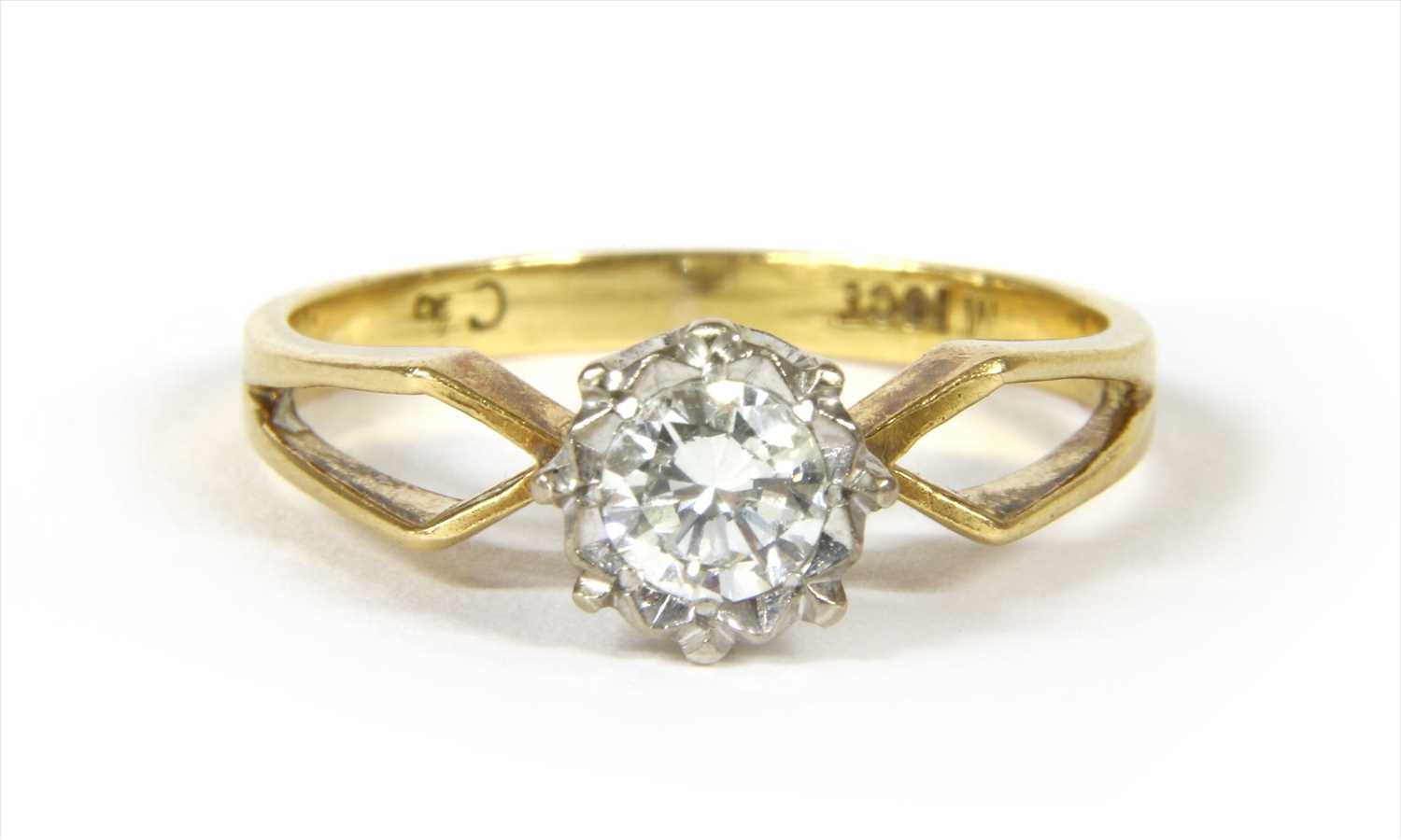 Lot 20 - A gold single stone diamond ring