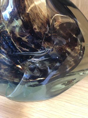 Lot 354 - A Mdina glass vase