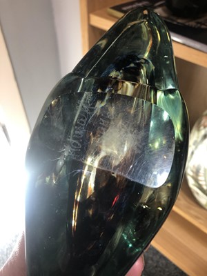 Lot 354 - A Mdina glass vase