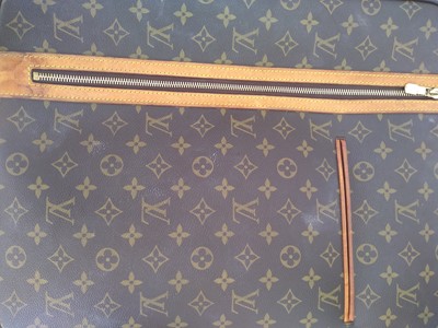 Lot 431 - A Louis Vuitton monogrammed canvas cabin bag