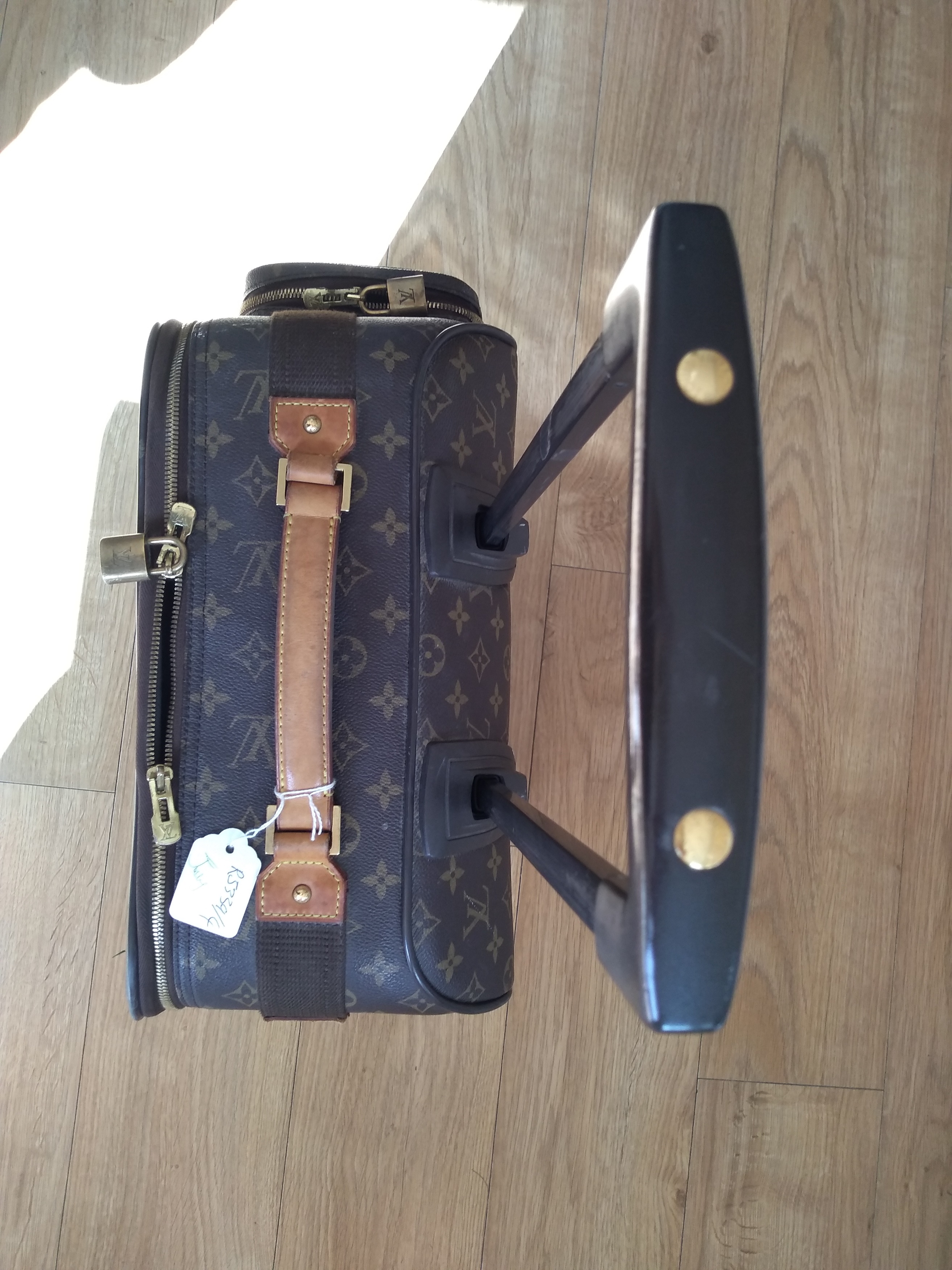 Lot 431 - A Louis Vuitton monogrammed canvas cabin bag