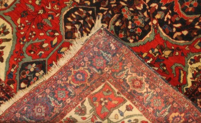 Lot 665 - A fine Persian Isfahan rug
