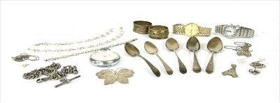 Lot 43 - A quantity of silver jewellery