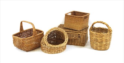 Lot 210 - A quantity of wicker baskets and containers
