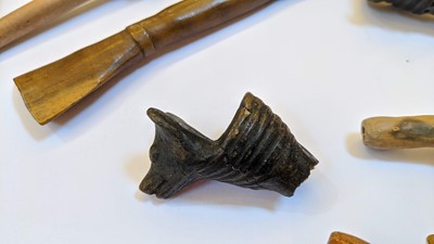 Lot 195 - A collection of  Central and South American pipes and bowls