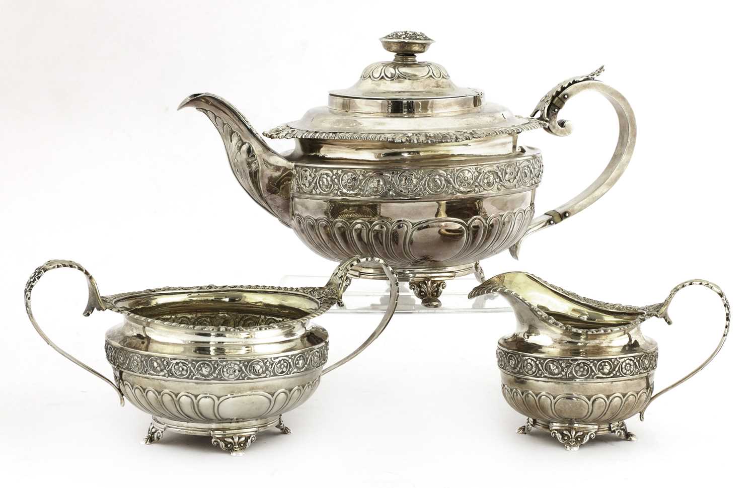 Lot 57 - A George III three-piece silver tea set