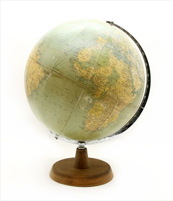 Lot 343 - A Philips Challenge Globe