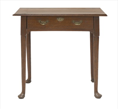 Lot 875 - An oak side table