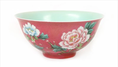Lot 387 - A Chinese famille rose bowl