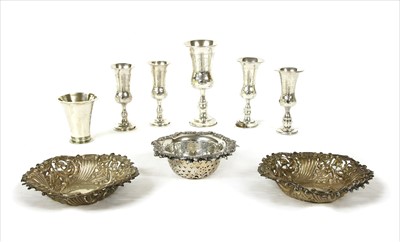 Lot 84 - A collection of silver items including dishes and goblets