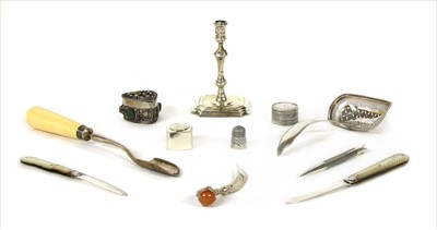 Lot 74 - A collection of silver items